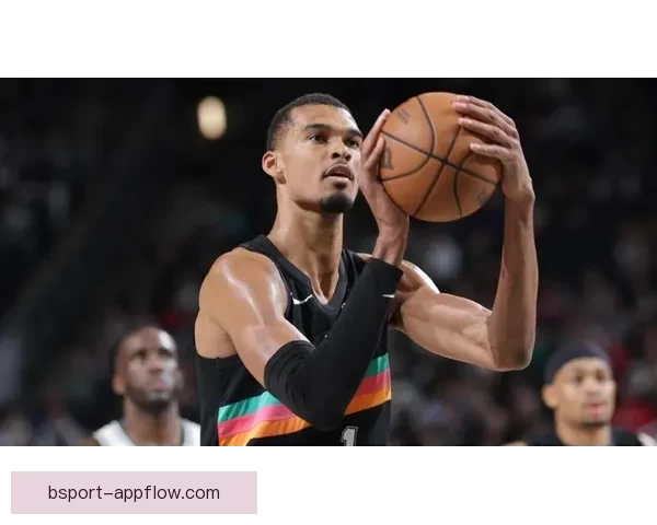 2米03前锋砍41分追平历史第二复制詹姆斯惊人成绩